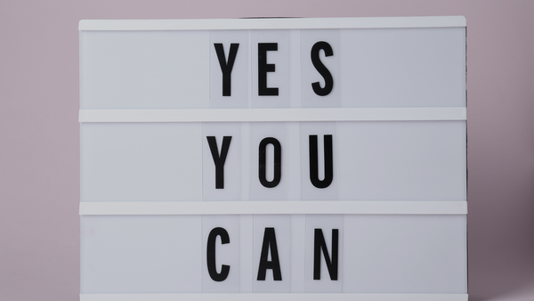 Afirmacije: Zapovedi, vprašanja ali opomniki?